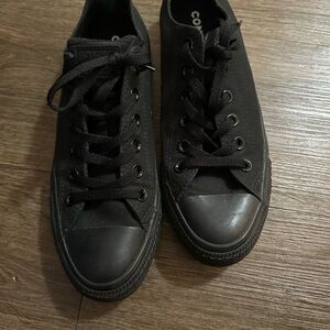 Converse Black Low-Top Sneakers Classic Design